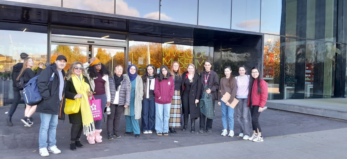 Art Class session at the Transport Museum in October 25